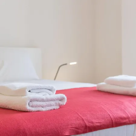 Guestready - Clerigos-virtudes Penthouse Apartamento Oporto