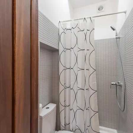 Guestready - Clerigos Virtudes Lägenhet